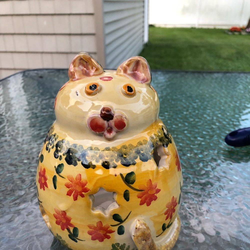 Cat candle holder